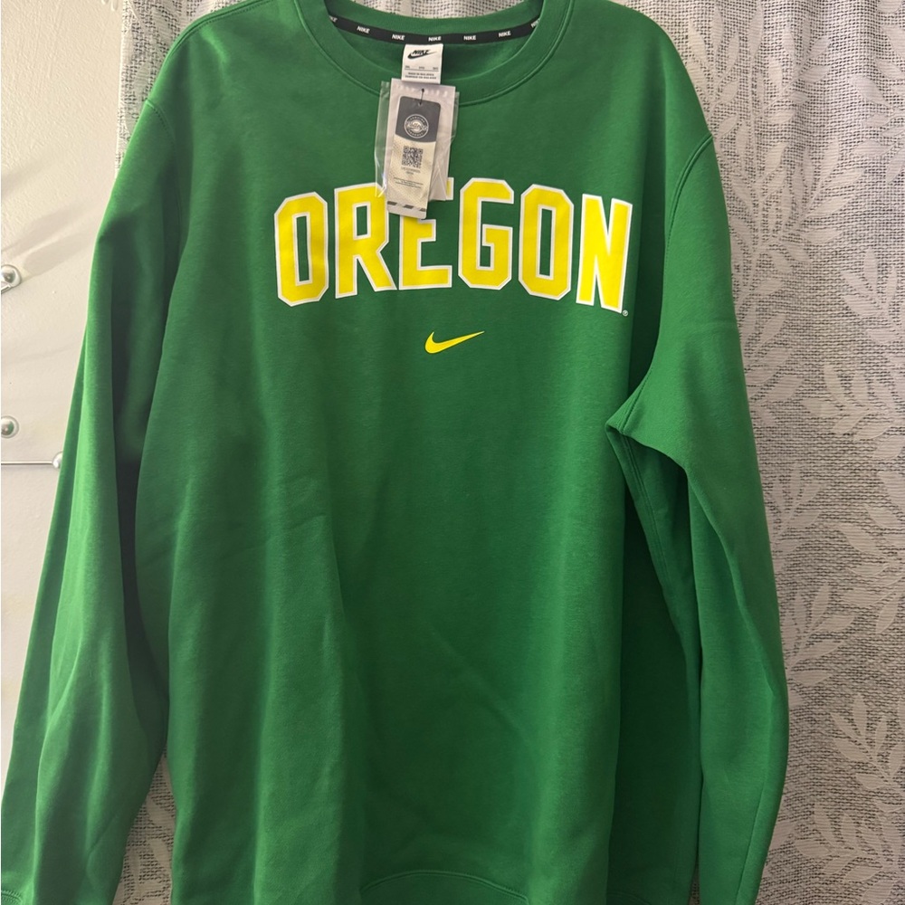 Nike Men's Green Oregon Crewneck Sweater
